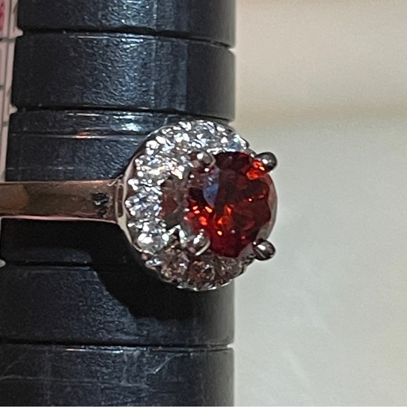 🎈Beautiful 925 Sterling Silver Sun Garnet Round Halo Cut with Shining CZs! - Picture 12 of 13
